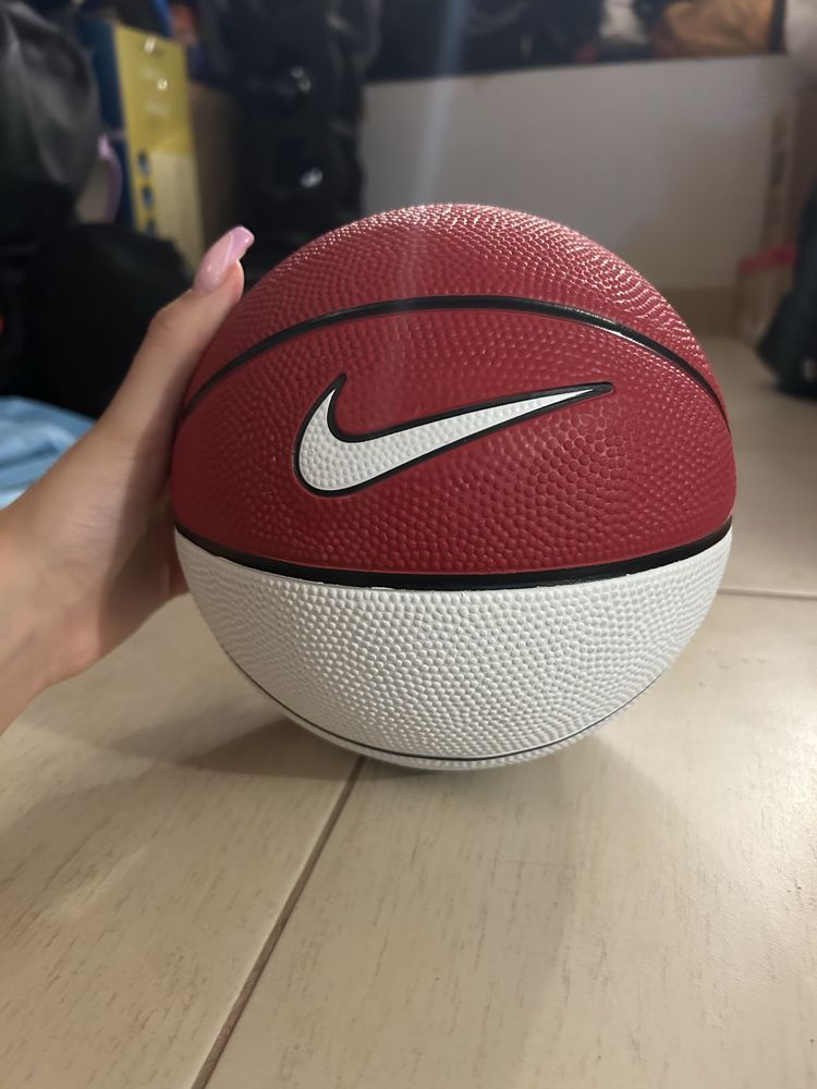 Баскетболна топка Nike Skills gym