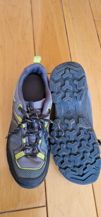 Детски туристически обувки Quenchua