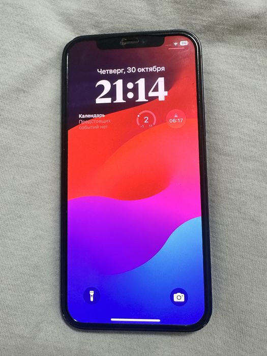 Продам айфон 12