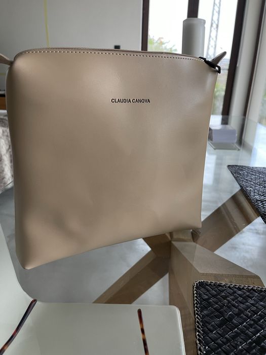 Черна UGG чанта 2025