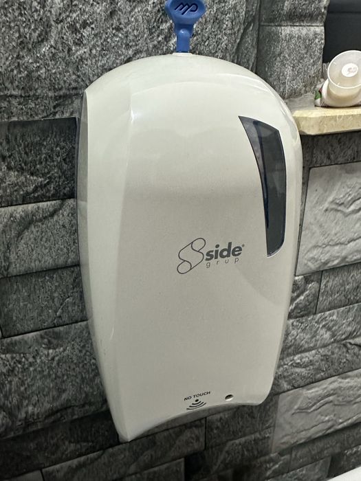 Dispenser ( dozator sapun ) SideUp Alb/Negru