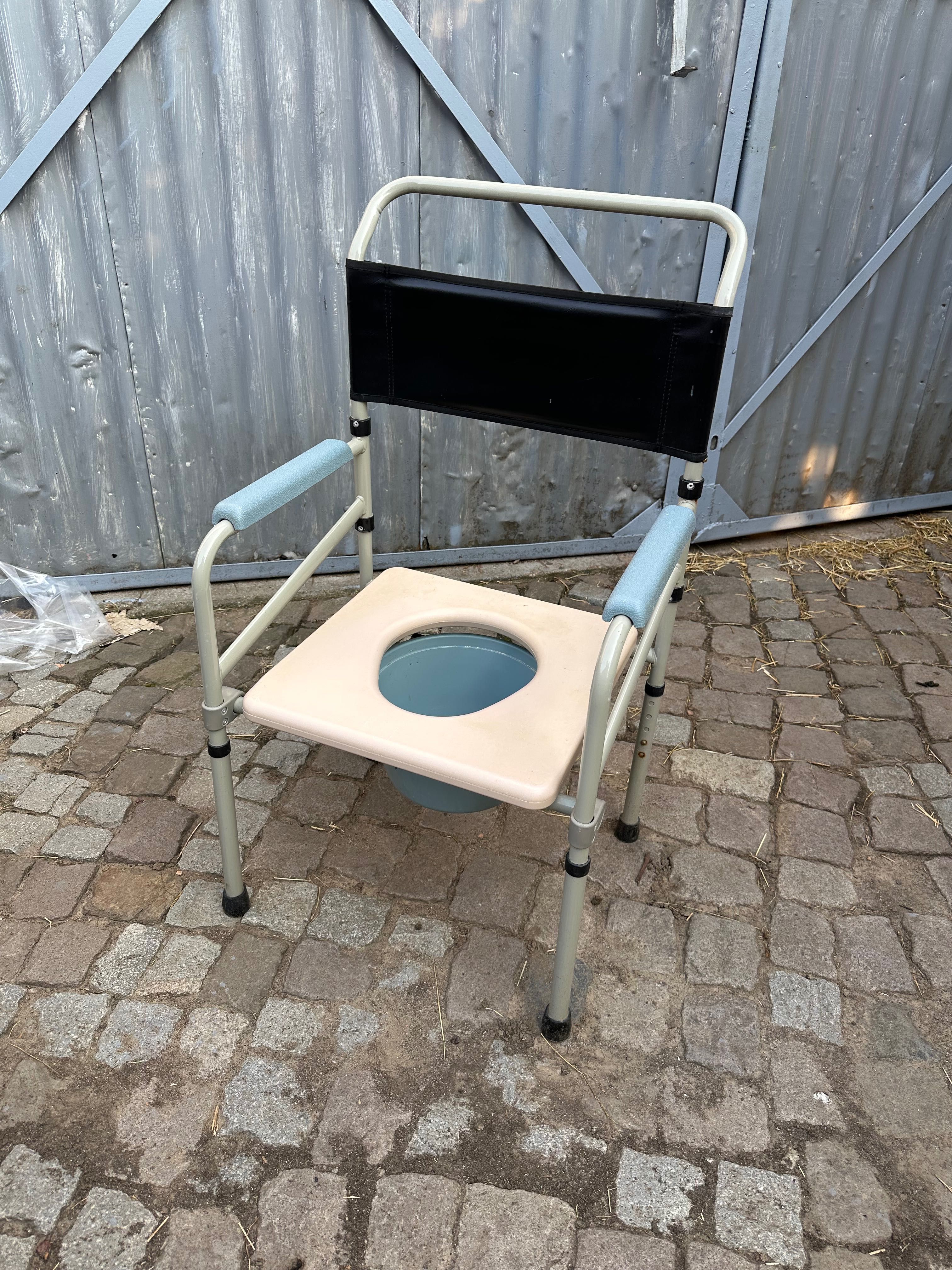 Scaun WC pentru oameni cu dizabilități