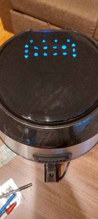Airfreyer Tefal EY701D15, ca nou!