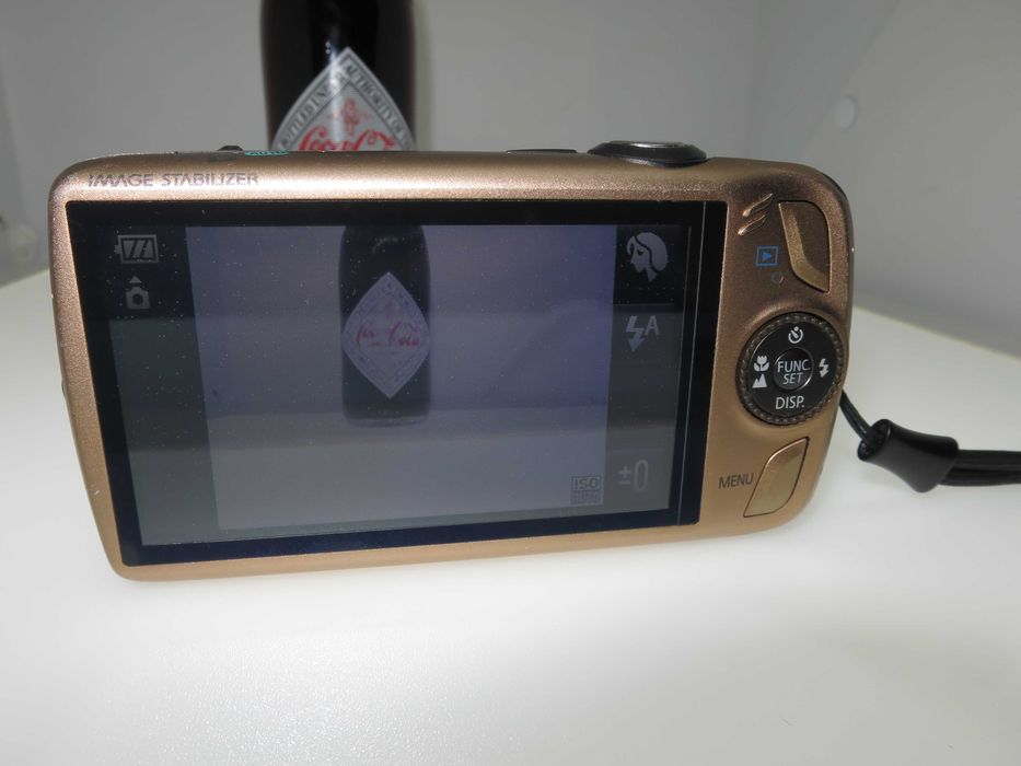 Canon digital IXUS 200 is компактен цифров фотоапарат цифрова камера