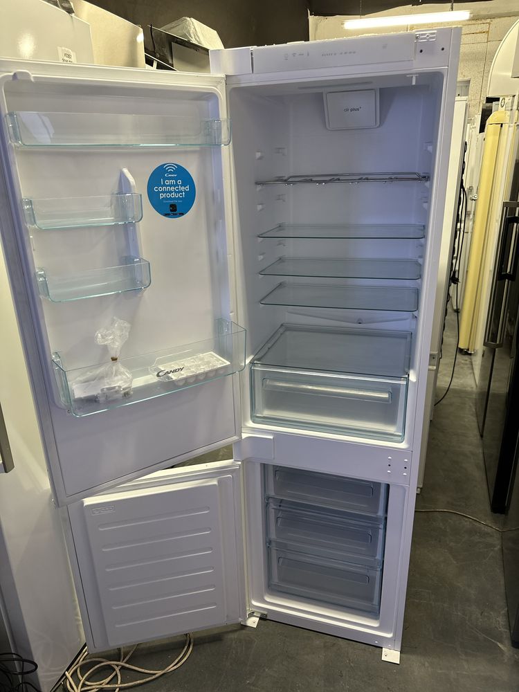 Combină frigorifică incorporabilă No Frost Candy CBL3518F
