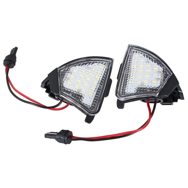 LED плафони в огледала за VW