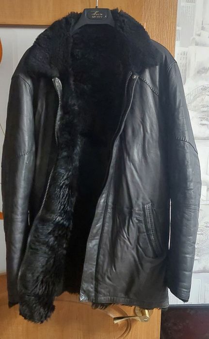 Продам мужскую зимнюю дублёнку б/у.