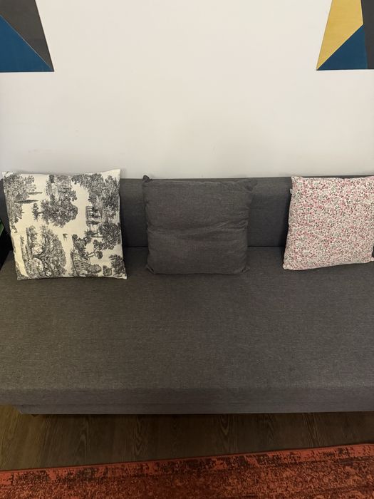 Canapea extensibila IKEA