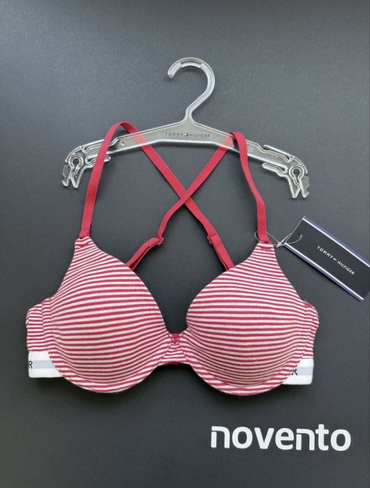 Сутиен с кръстосващи се призрамки Tommy Hilfiger /75B/