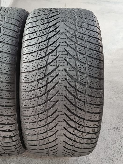 255/40/18 Nokian 2Броя: 240лв 6мм