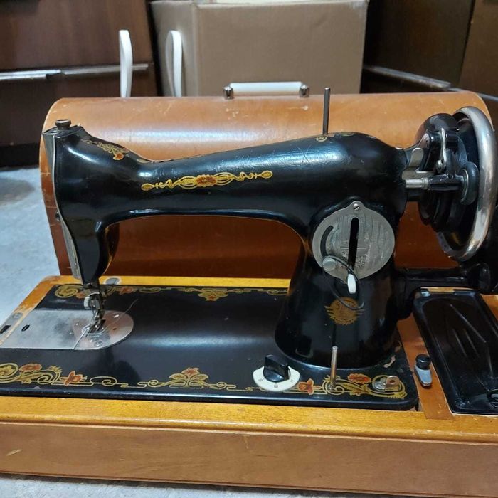 Швейная машинка ручная