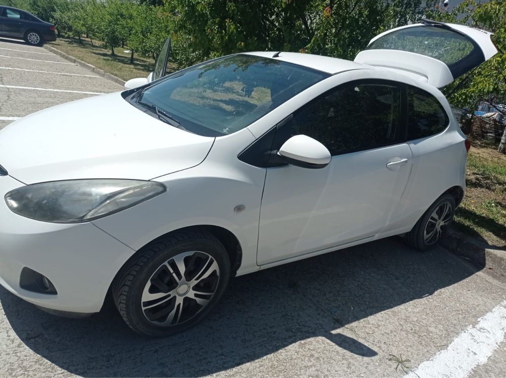 Vand Mazda 2 proprietar