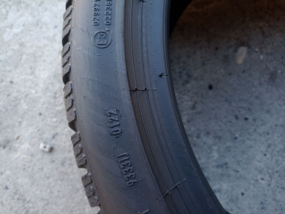 4 anvelope de iarna Pirelli 2x245/40 R19 dot 0122 2x275/35 R19 dot2519