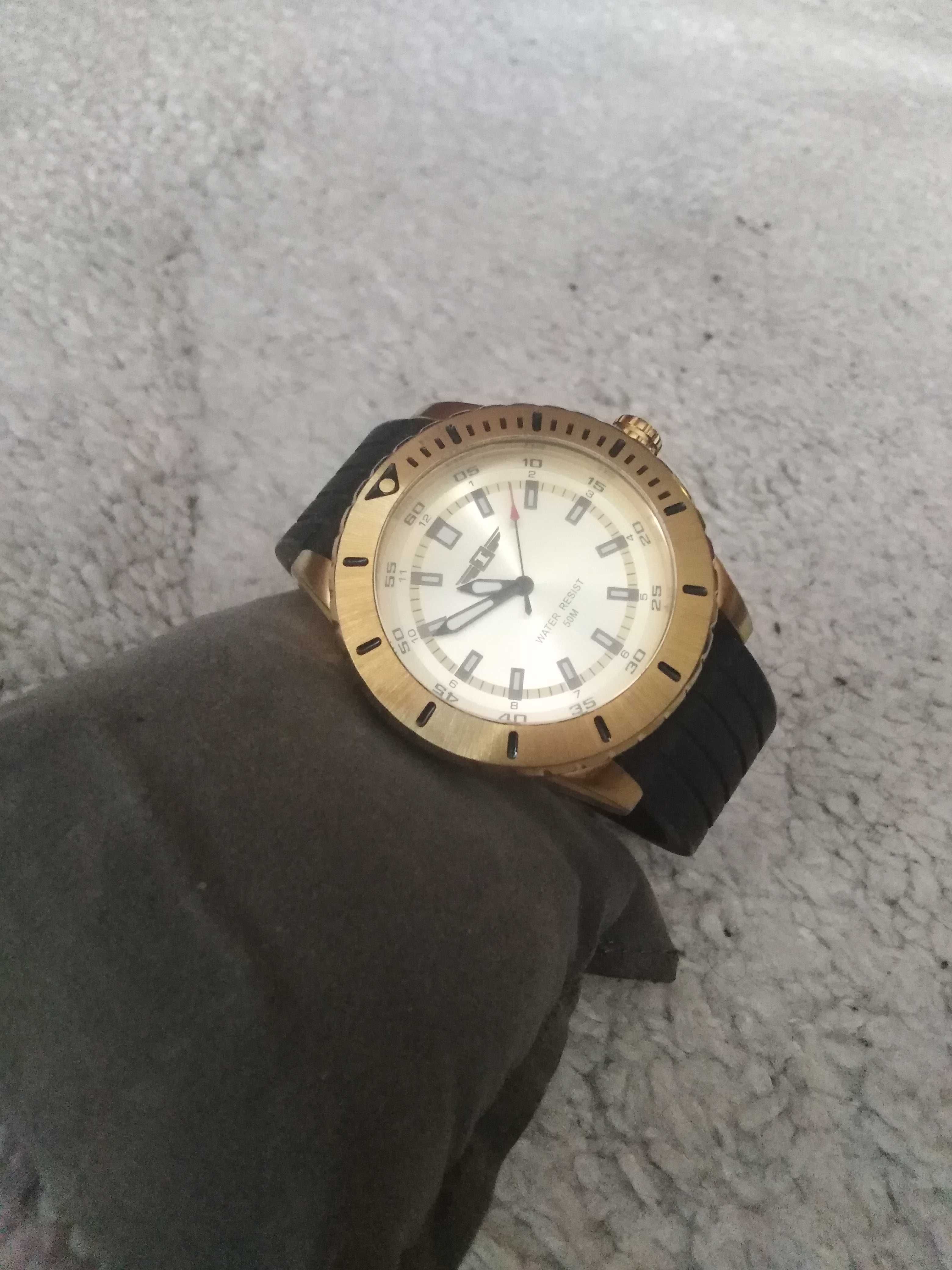 Invicta  10004-004