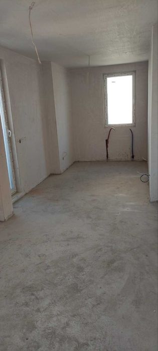 Просторен едностаен апартамент в квартал Красна поляна 3