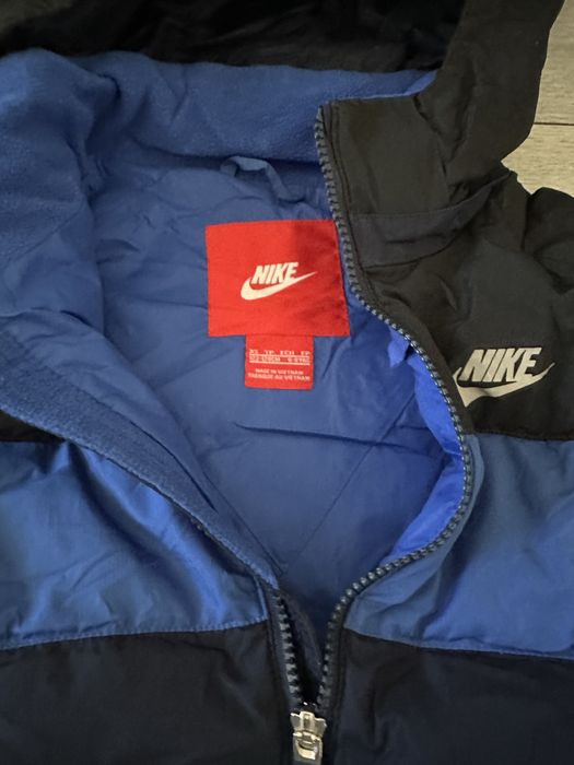Детски якета за 6-8години nike guess