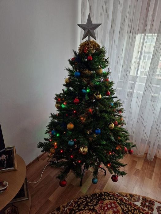 brad artificial verde Royal Tree Leroy Merlin 150x333