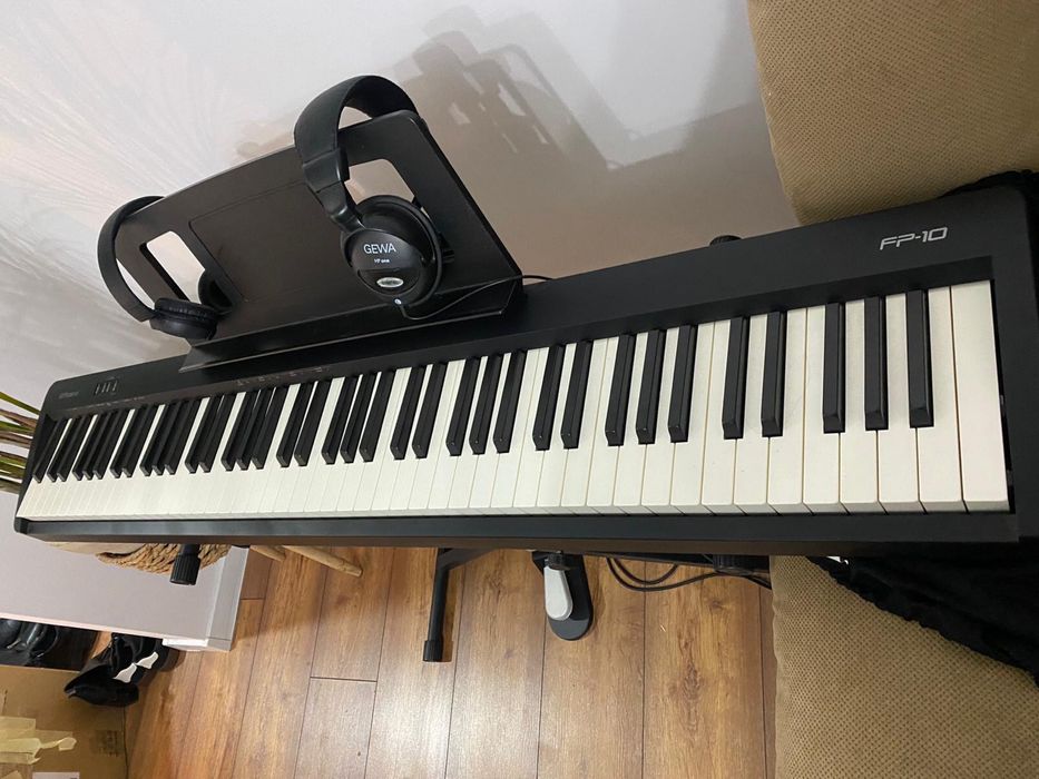 Pian digital- roland FP10