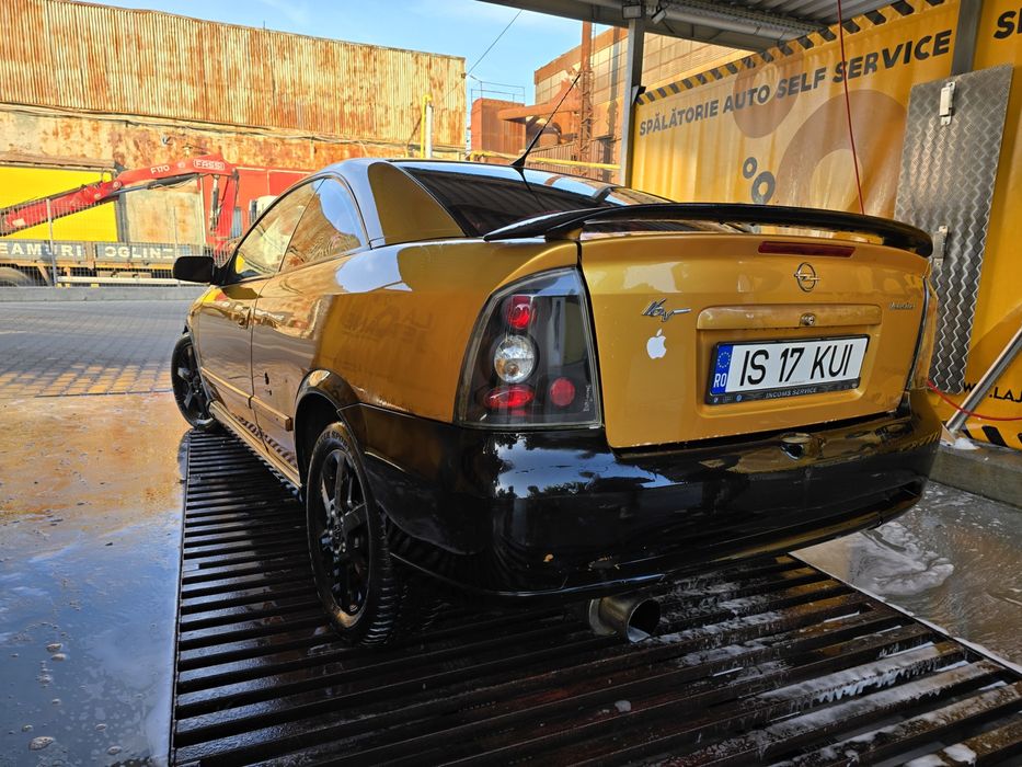 Vând Opel astra G Bertone pentru dezmembrat sau de reparat.