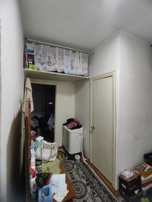 Уй срочна сотилади!!! Уйдаги хамма нарсалар колади Нархидан утиб бери