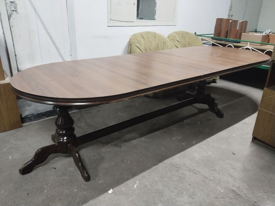 Продам стол для гостиной хорошом состояние срочно продам