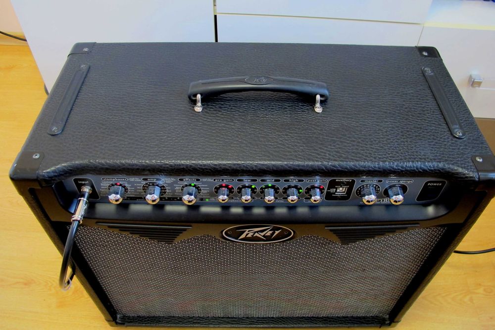 Страхотно Peavey Vypyr 75W Modeling Combo кабинет 1x12