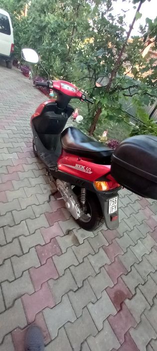 Vând scuter marca rex