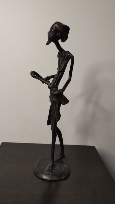 Чудесна статуетка. Метал.