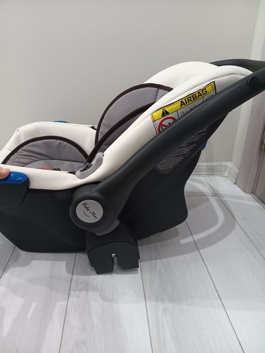 Кошче за новородено за кола и количка baby Merc