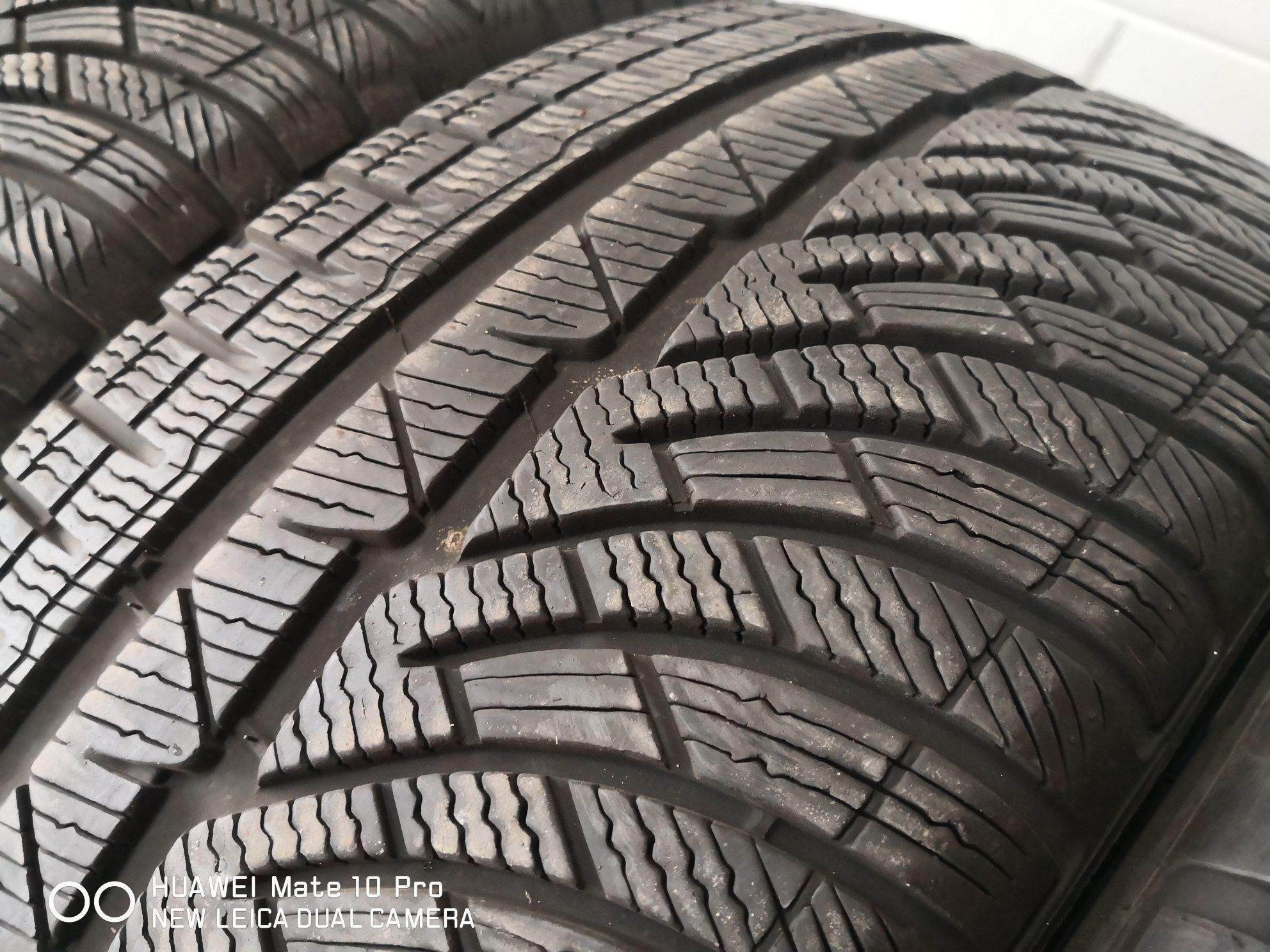 235 50 18 цола гуми като нови Michelin