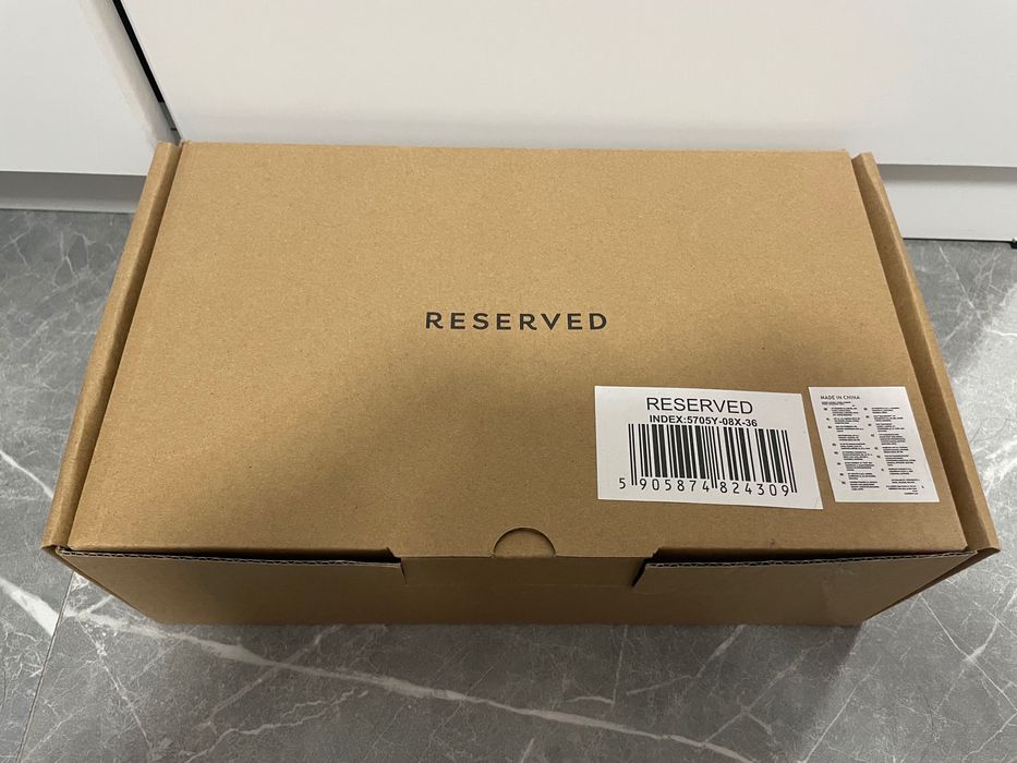 Обувки с висок ток и остър връх