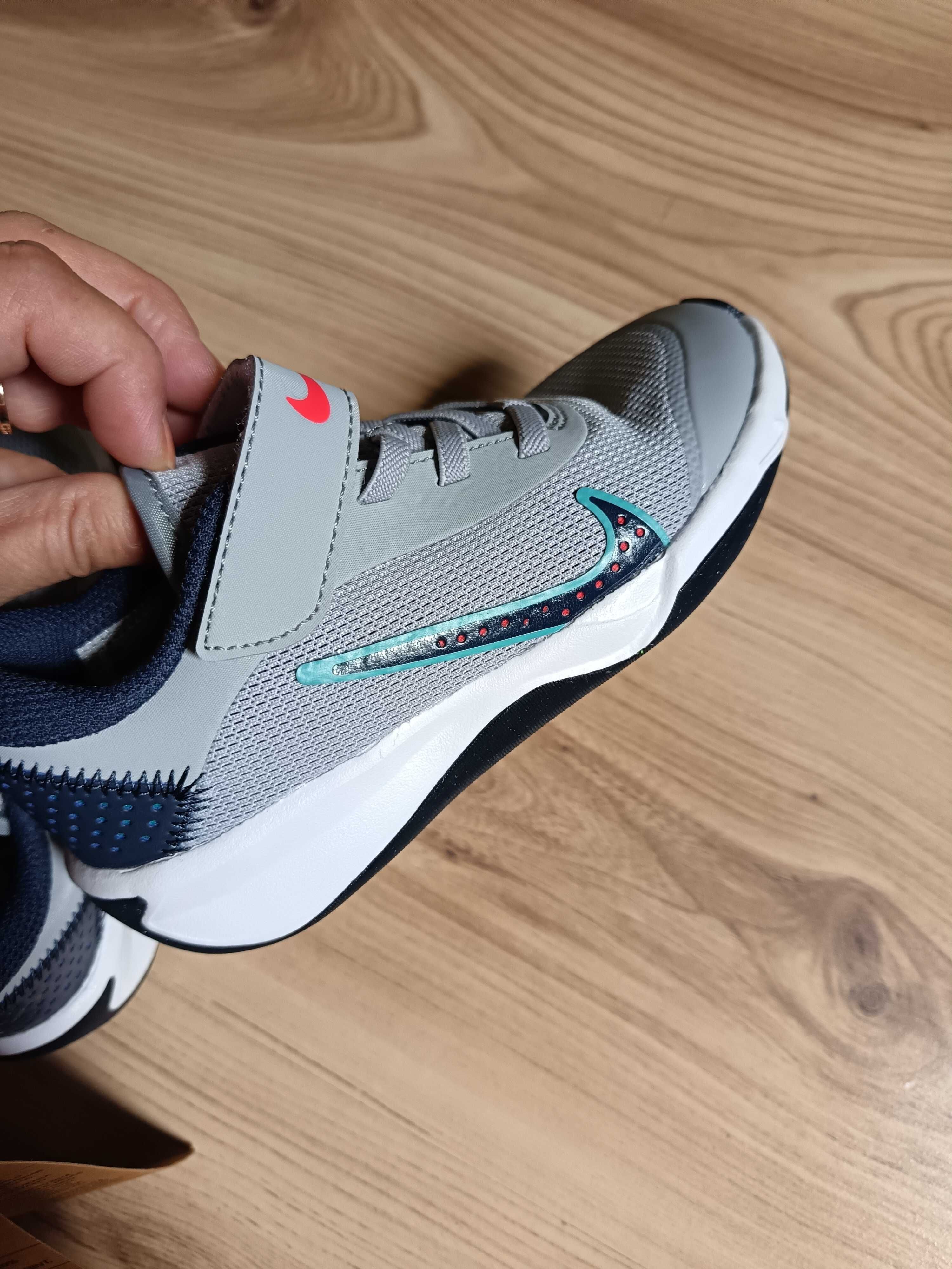 Нови Nike детски маратонки 27,5номер