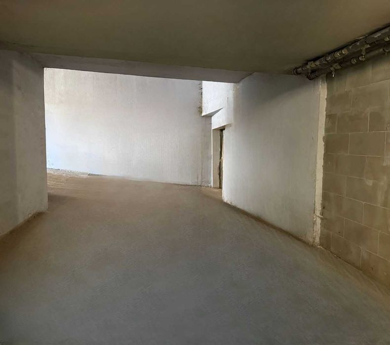 Дава се под наем Гараж / Паркомясто в София, Лозенец - 18 кв.м за 180 € - Снимка #3
