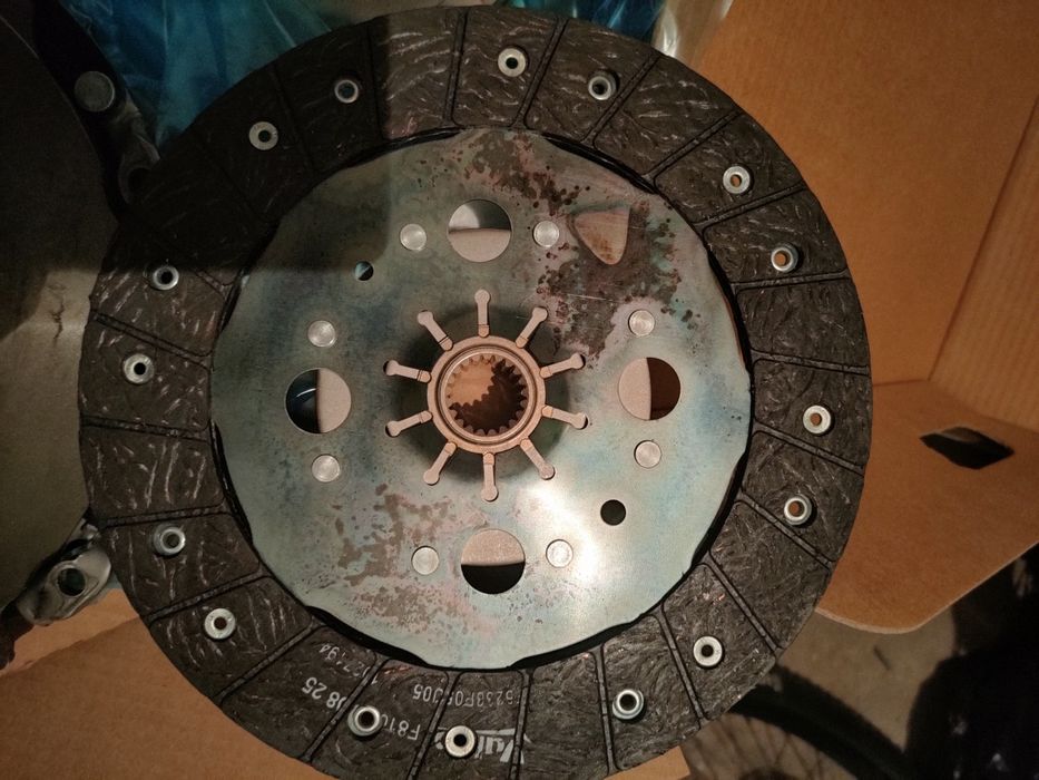 Vând ambreiaj cu volanta masa dubla Peugeot Citroen motor 2.0 837431