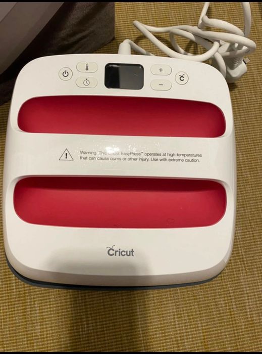 Presă termică Cricut