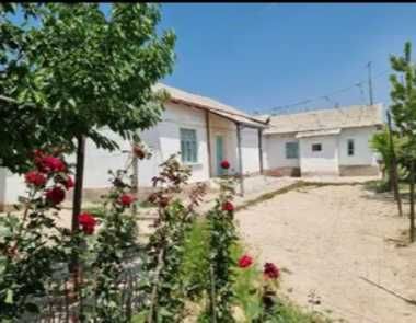 Продается участок 18 соток. Уй сотолади 6 хона. Паркент. Самсарак