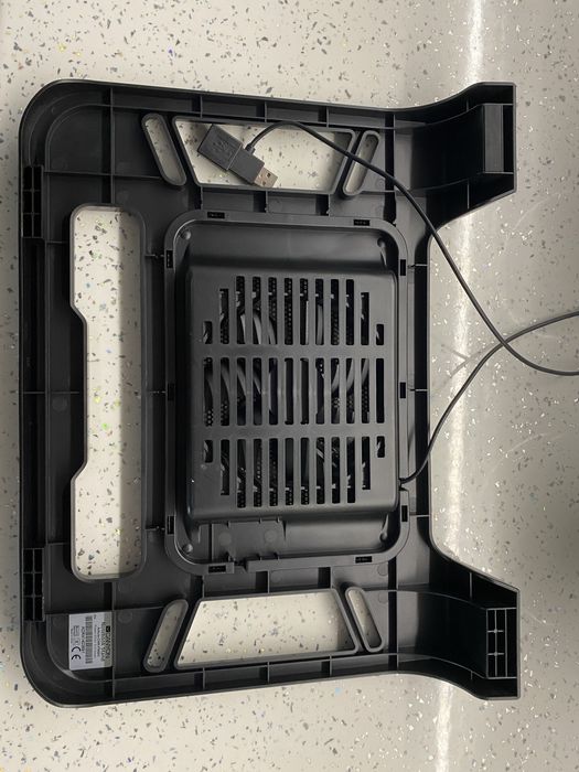 Vand suport laptop cu ventilator