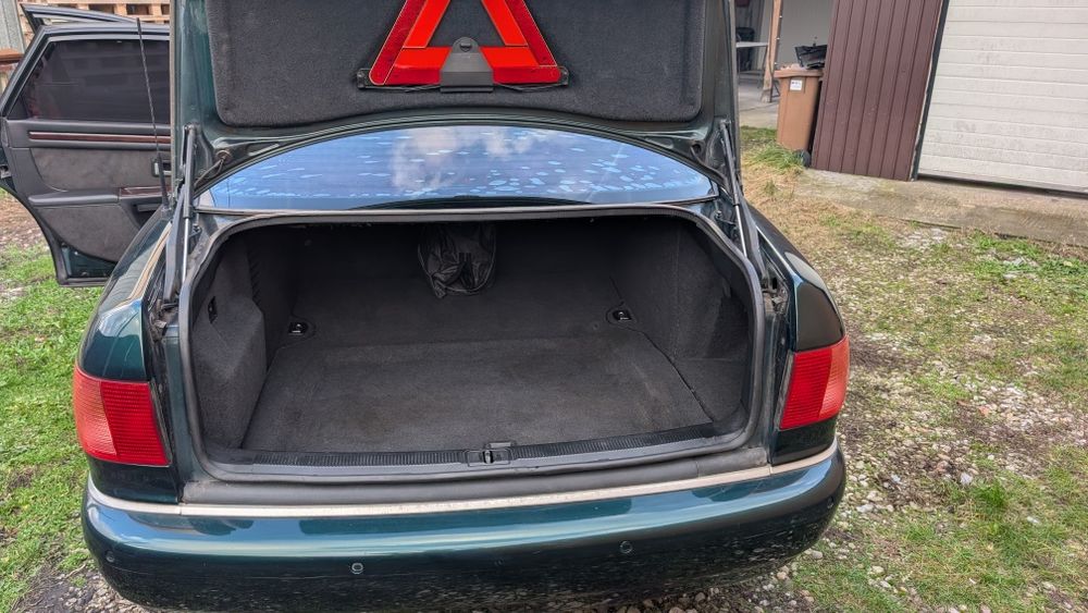 Audi A8 2.5 V6 TDI quattro 1999