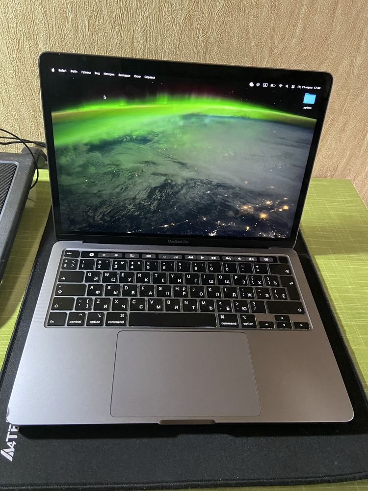 Macbook Pro 2020 8/256 13inch с сенсором