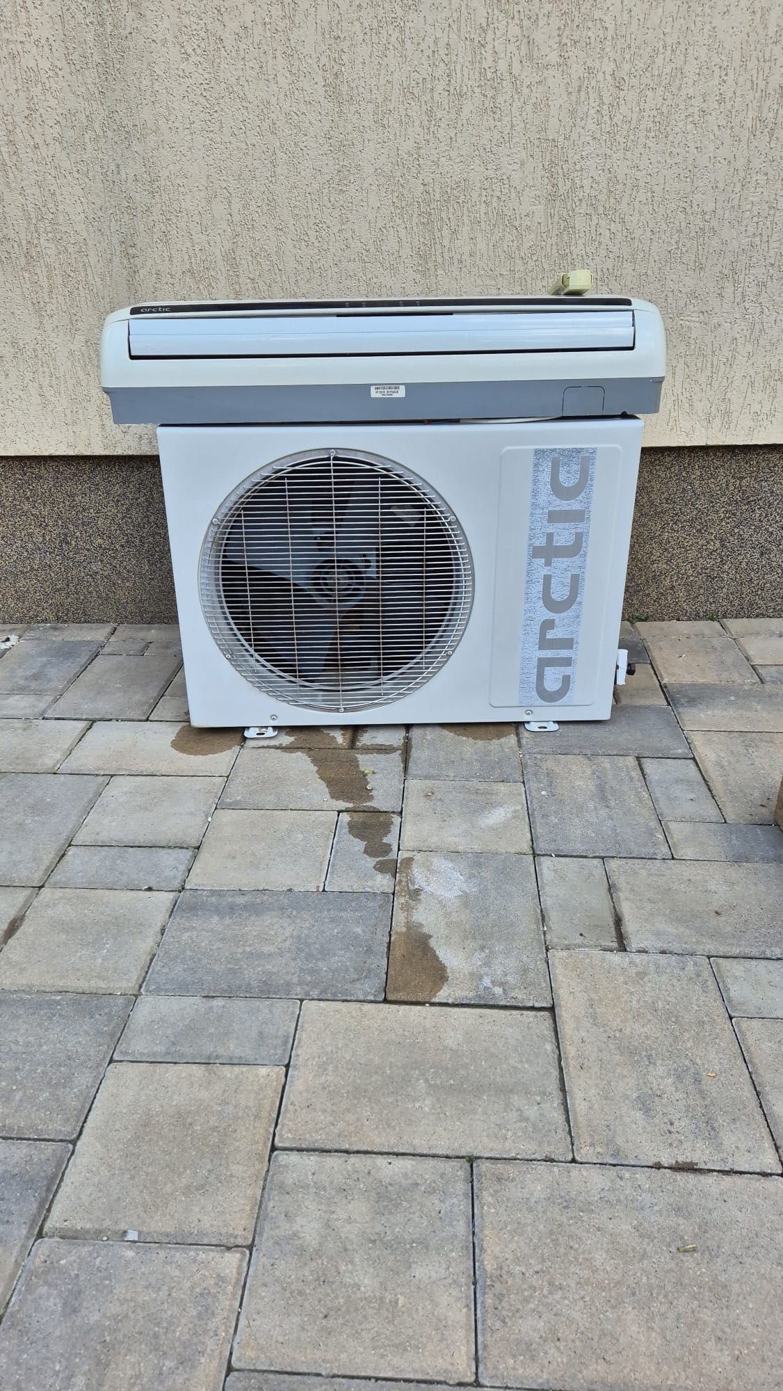 Vand aparate de aer conditionat SH!