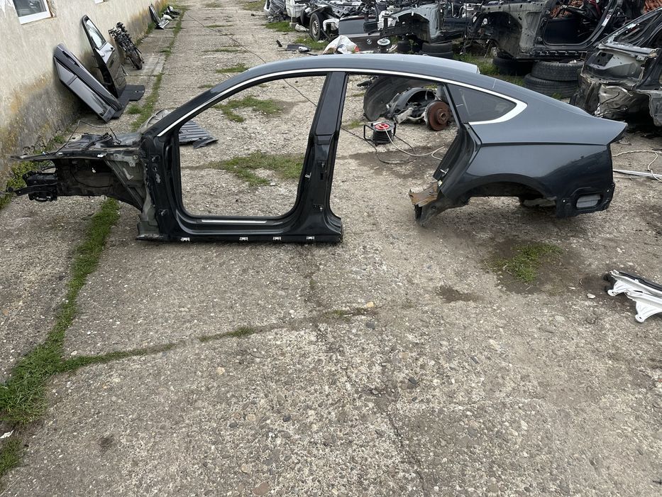 Laterala stanga / Aripa / Lonjeron / Stalp Audi A5 8W 2016-2024