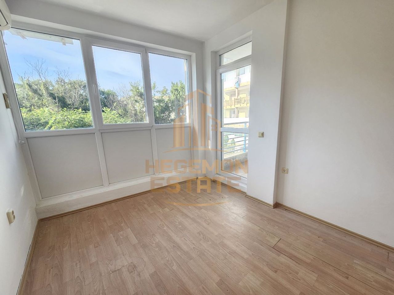 Продава се Тристаен апартамент в Балчик - 99 кв.м за 829 €/кв.м - Снимка #5
