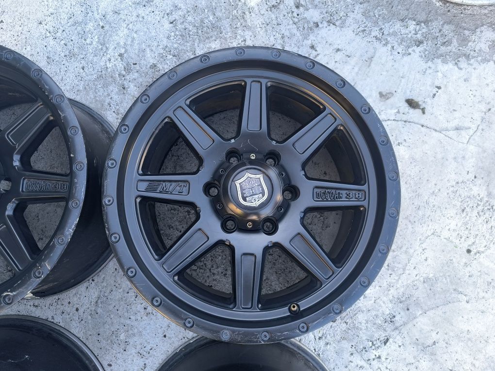 Mickey Thompson Pro 2 17 цола за Land Cruiser 6х139.7
