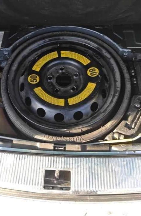 Vw Touareg 2.5 R5 ,174 к.с. ,60 броя на части