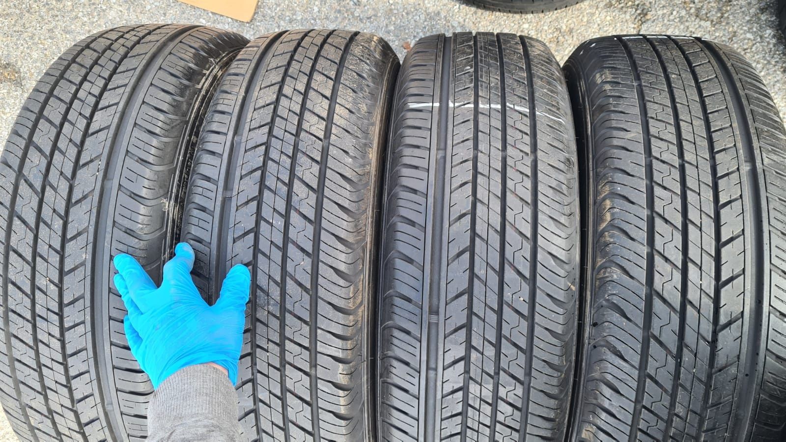 4 броя всесезонни гуми Dunlop ST30 размер 18