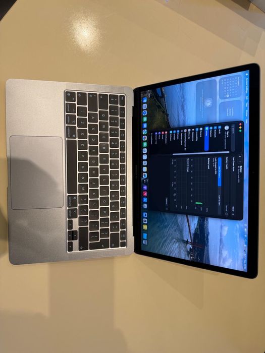 Vand Macbook Air M1 2020