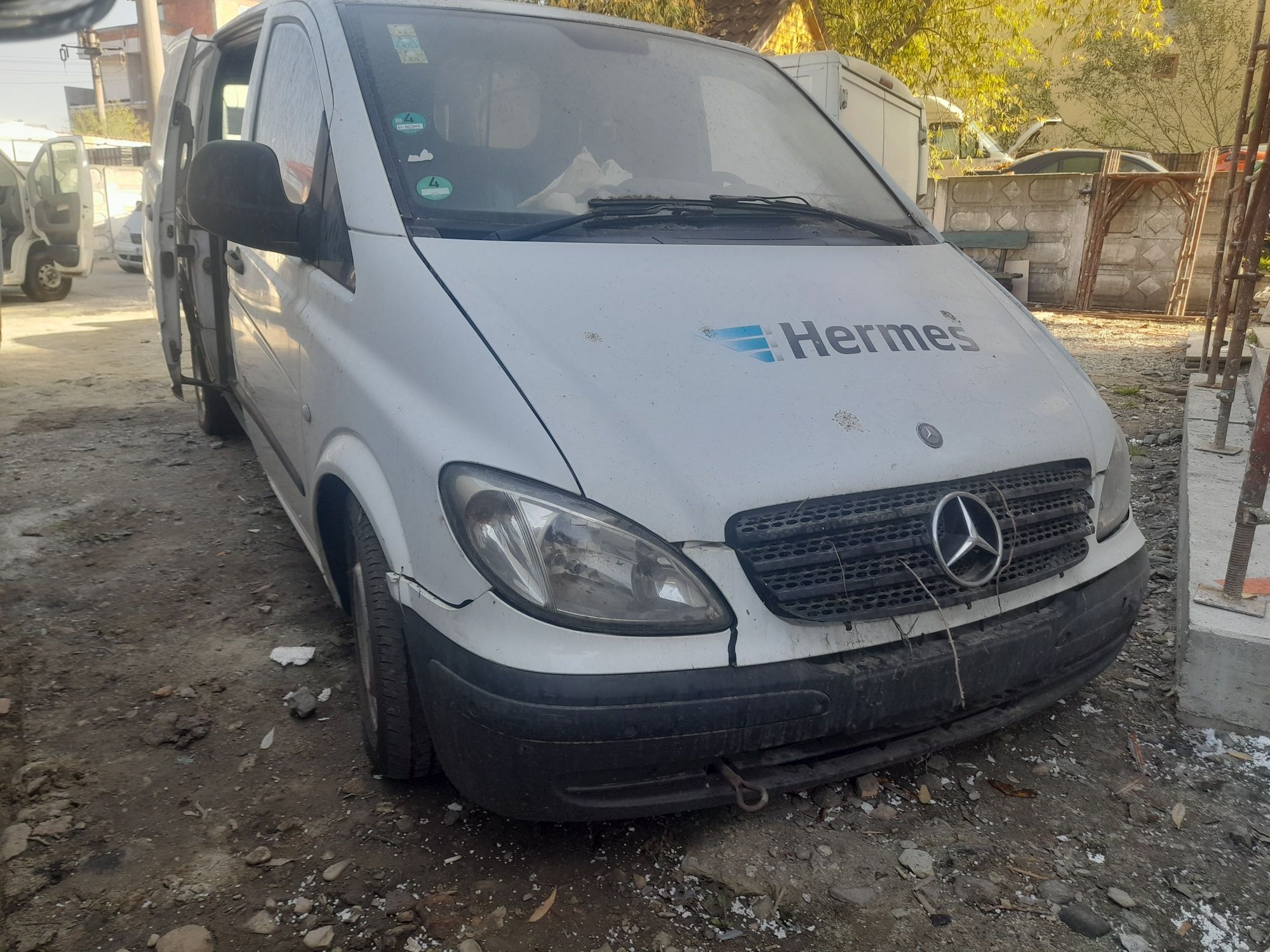 Dezmembrez mercedes vito w639 2.2 cdi 2010