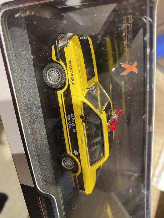 PREMIUM X FORD DEL REY 1982 machetă auto scara 1:43