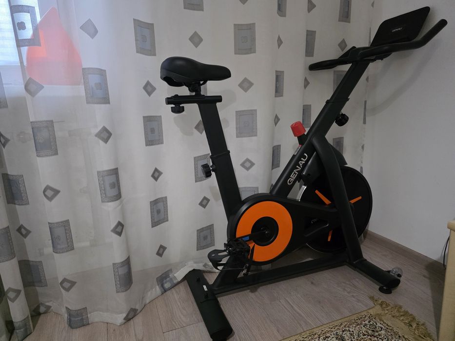 Велотренажёр / спинбайк
