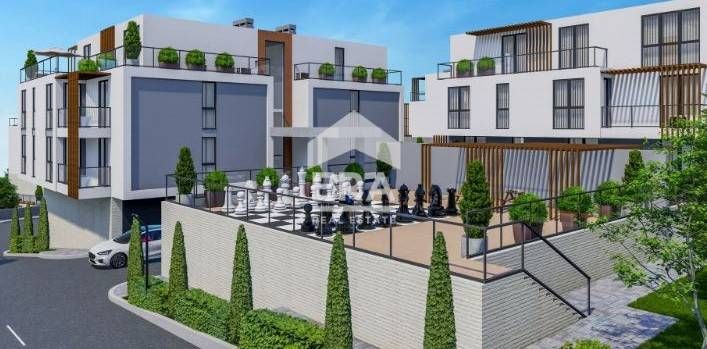 Продава се Двустаен апартамент в Варна, м-т Св. Никола - 160 кв.м за 1131 €/кв.м - Снимка #2